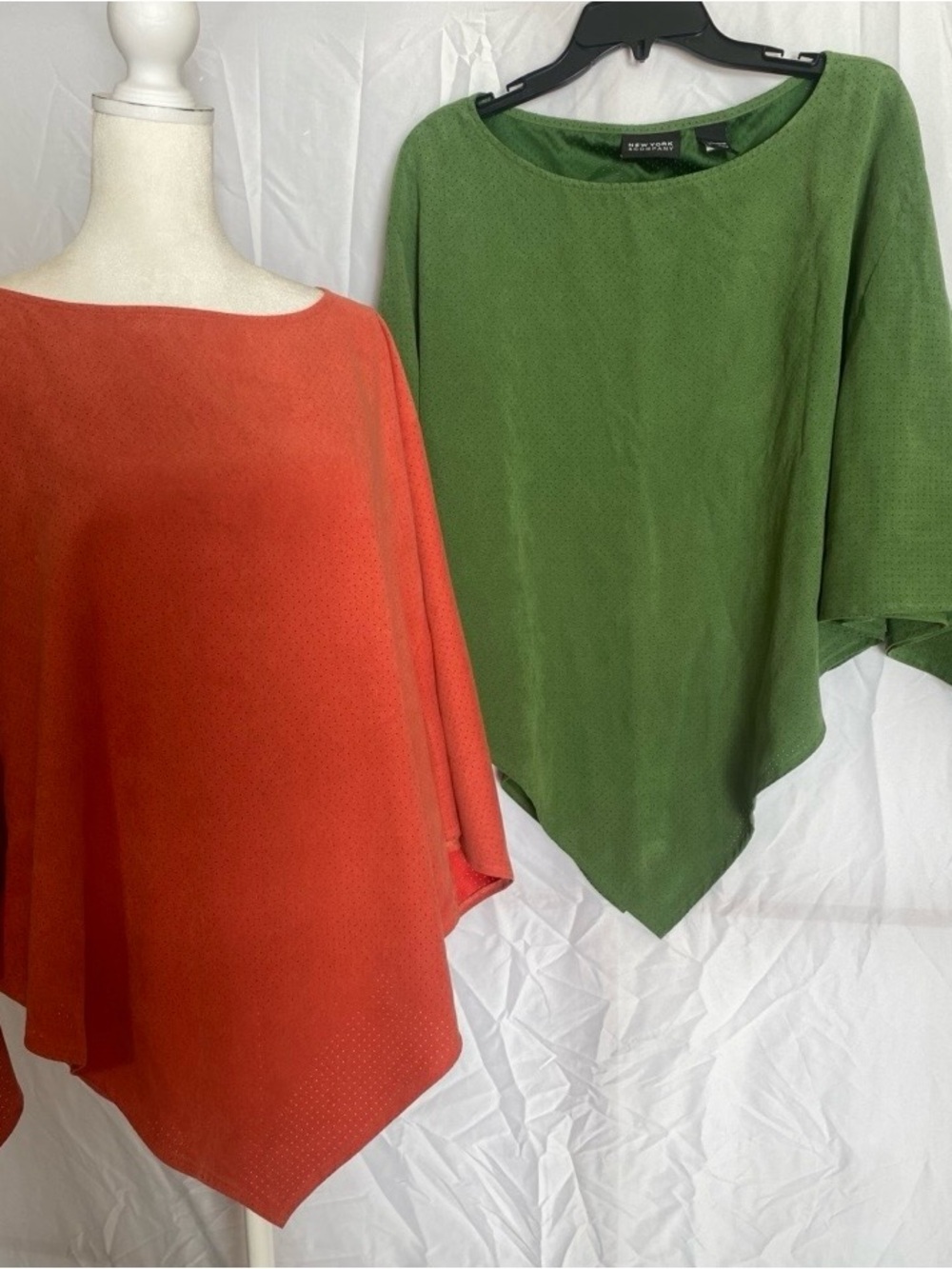 New York & Company Orange and Green Lightweight Asymmetric Ponchos Large